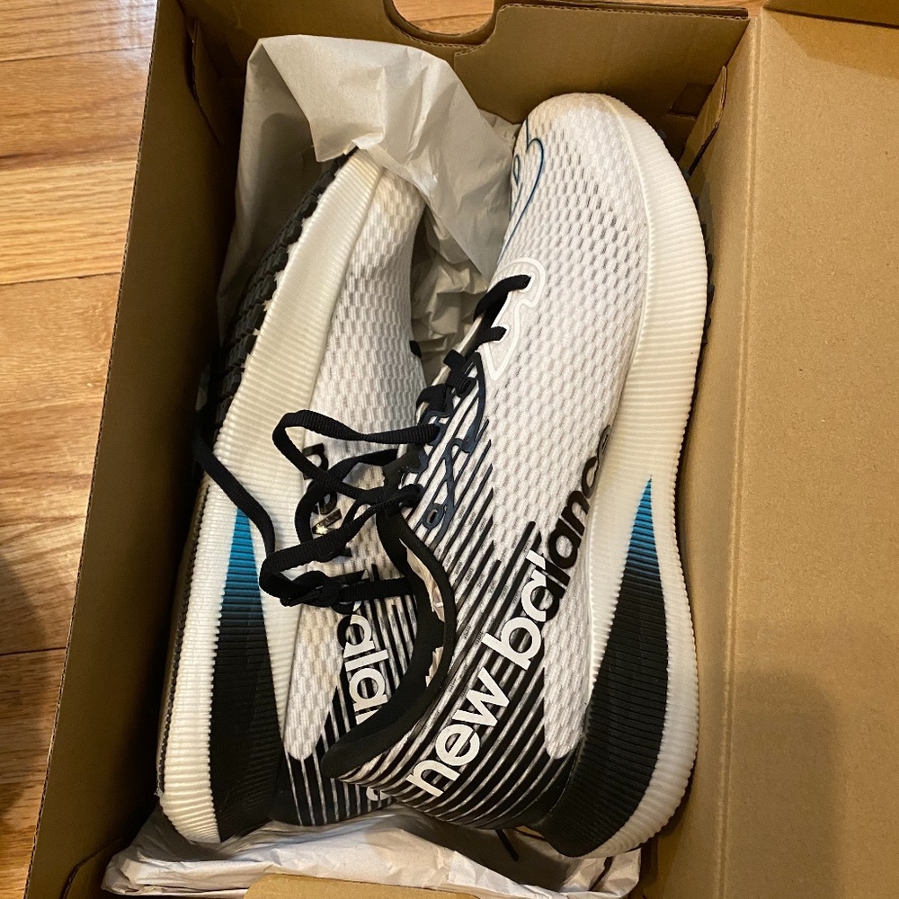 Women’s New Balance FuelCell RC Elite Size 10